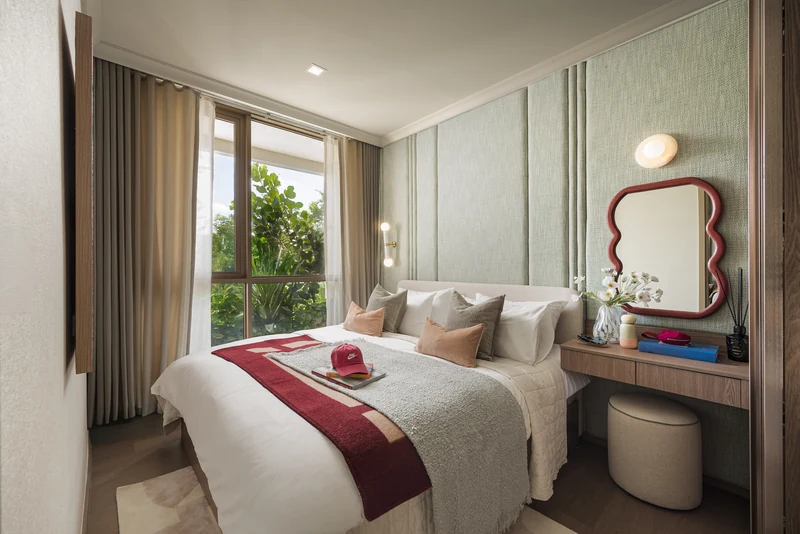 CANVAZ Palette Cherngtalay — bedroom with dressing table and window