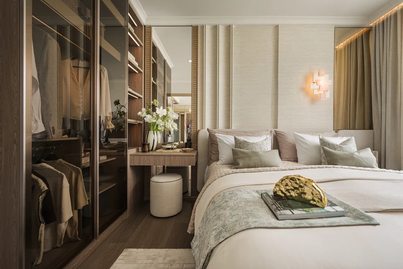 CANVAZ Palette Cherngtalay — walk-in wardrobe next to the bedroom